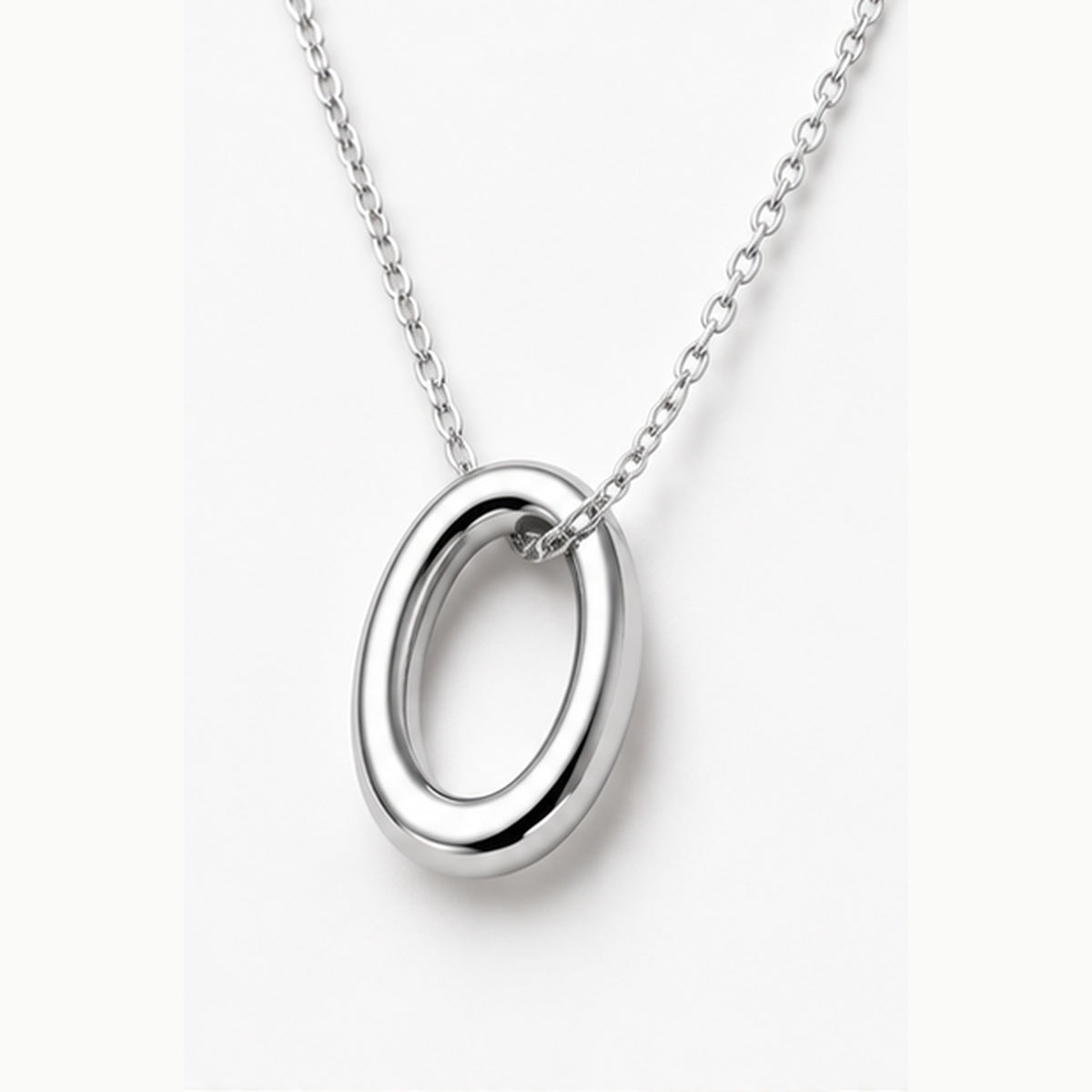Oval Pendant Chain Necklace